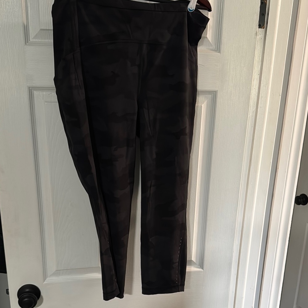 Lululemon Athletica Black Camouflage Leggings
